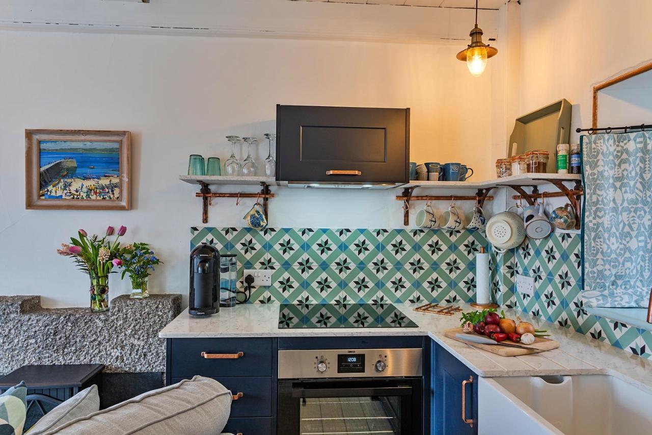Finest Retreats - Cosy Mousehole Cottage With Sea Views Экстерьер фото
